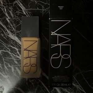 Nars All Day Luminous Foundation